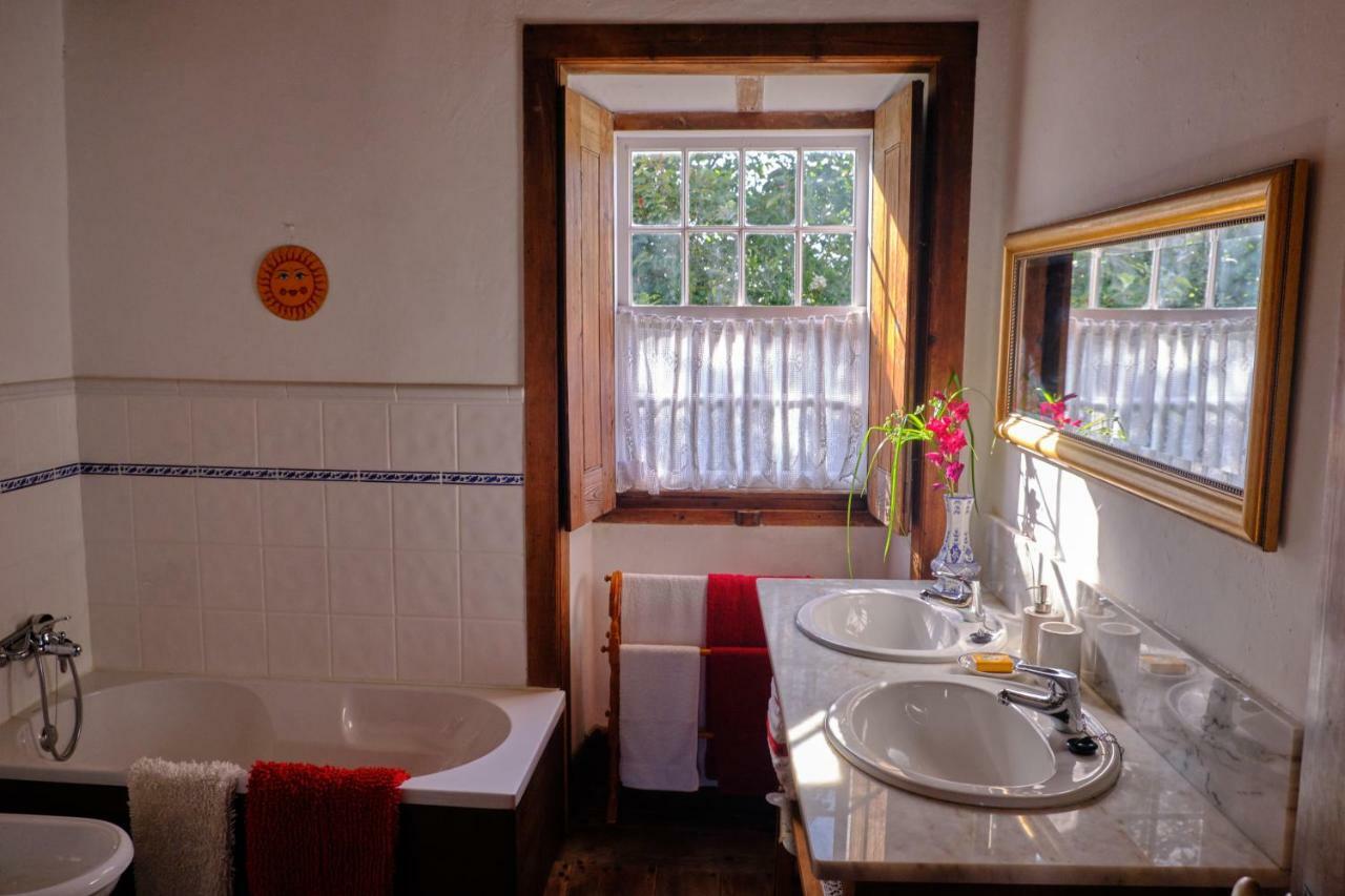 A Charming , Traditional Cottage At Quinta Da Ribeira 波亚里什新镇 外观 照片